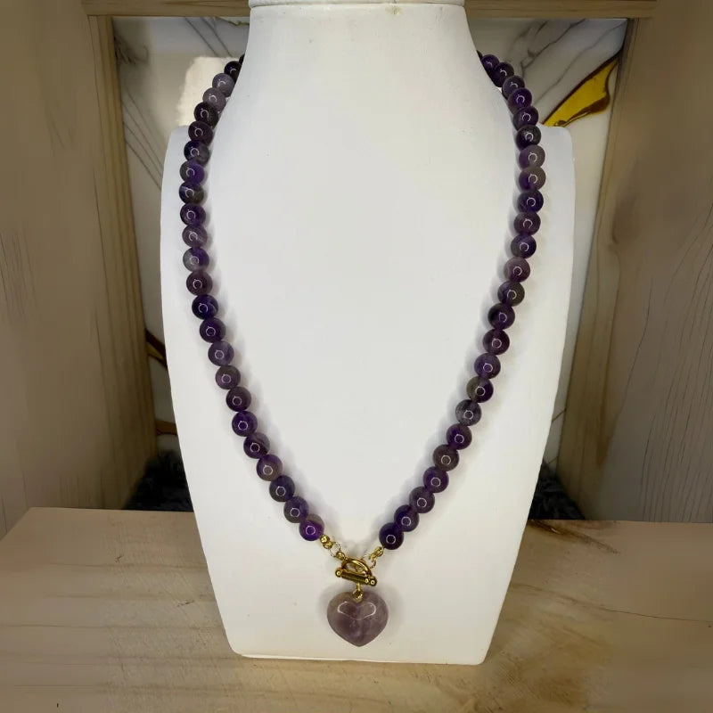 Collares de bolitas con dijes en forma de corazon + Pulsera de regalo