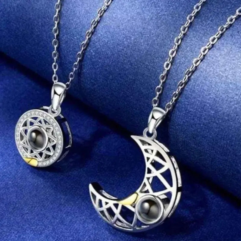 Collar Sol y Luna 100 idiomas (2x1)