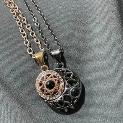 Collar Sol y Luna 100 idiomas (2x1)