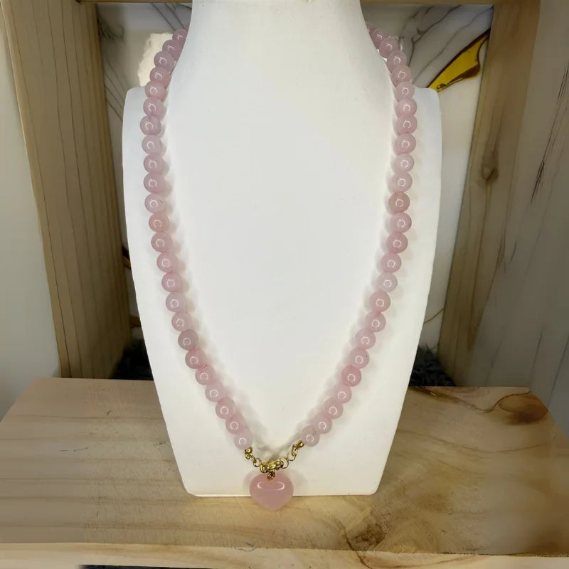 Collares de bolitas con dijes en forma de corazon + Pulsera de regalo